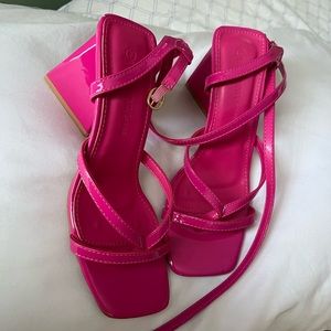 Hot Pink Heels 💗